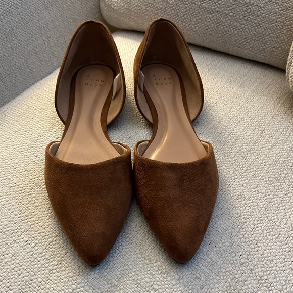 A New Day Women's Flats Size 8.5, Golden Brown - Picture 1 of 4